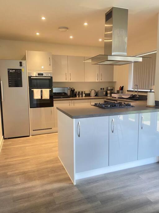 4-Room Detached Furnished Home With Parking Leicester Exterior foto